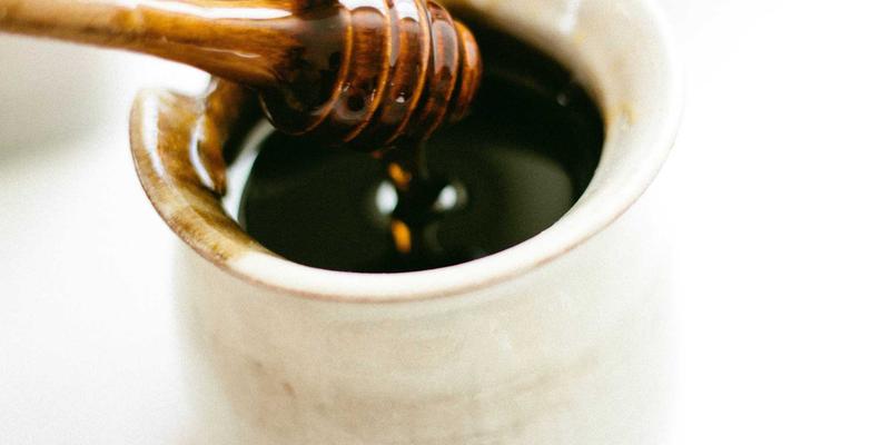 打破数据孤岛：TSN技术如何成为工业互联网中OT与IT网络融合的“神级”桥梁